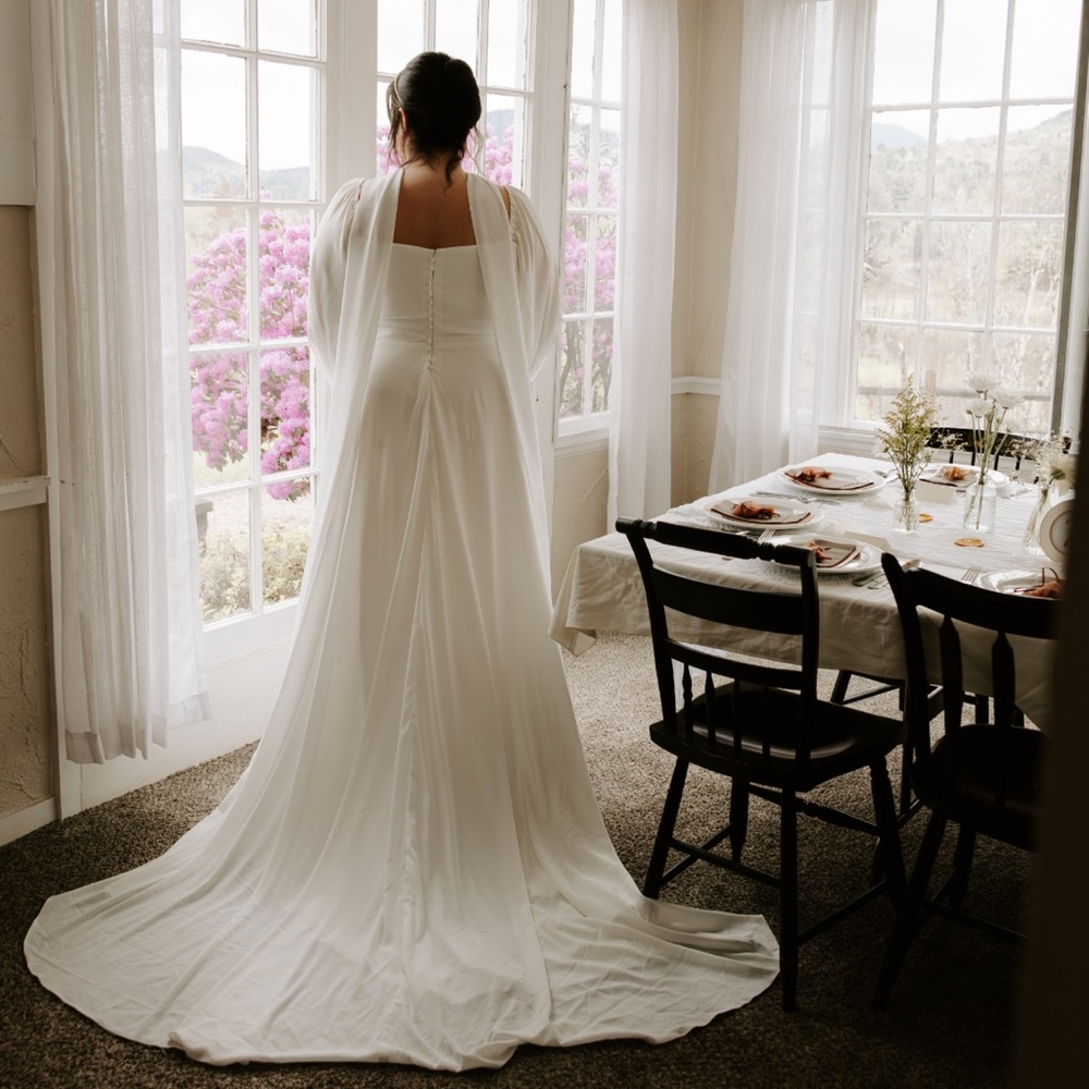 Elegant Wedding Gown